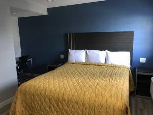 Empire Inn LAX - King Room Bed